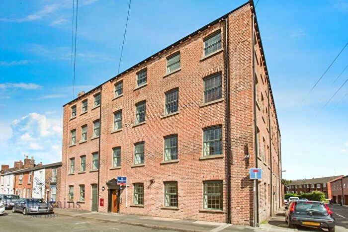 2 Bedroom Apartment To Rent In Brown Street, Macclesfield, Cheshire, SK11