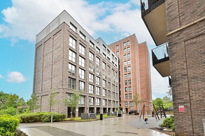 1 Bedroom Flat For Sale In Conway Court, Watford, WD24