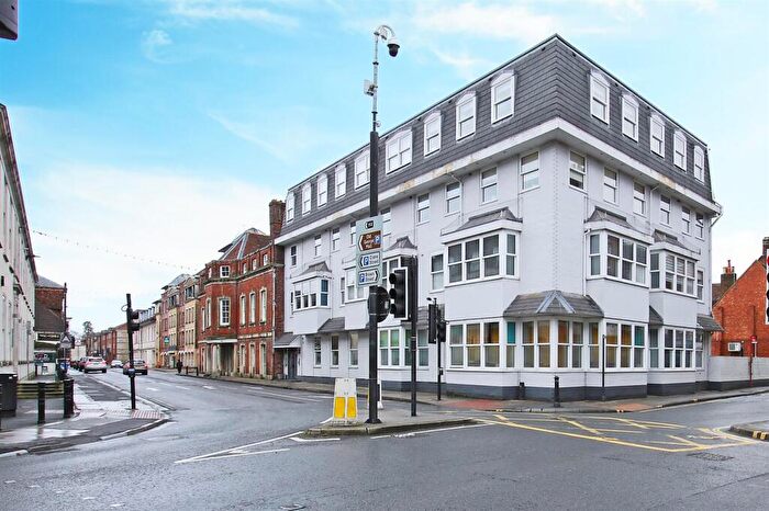 1 Bedroom Flat To Rent In Chequers House, New Street, Salisbury, SP1