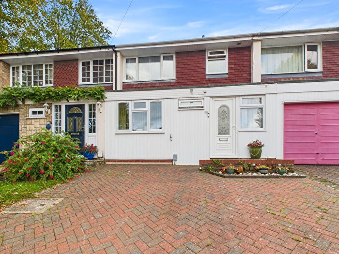 3 Bedroom Terraced House For Sale In Kennedy Close, Waterlooville, PO7