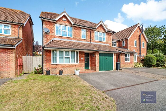 4 Bedroom Detached House To Rent In James Allchin Gardens, Kennington, Ashford, TN24