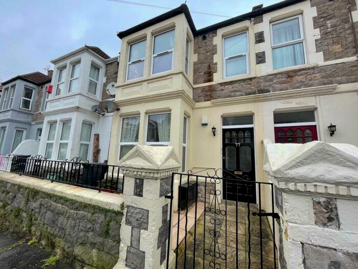 2 Bedroom Flat To Rent In Clifton Road, Weston-super-Mare, North Somerset, BS23