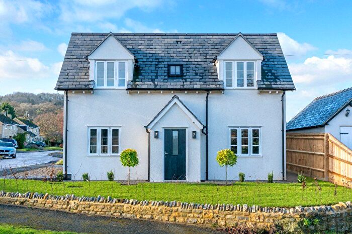 2 Bedroom Detached House For Sale In Garden Close, Dumbleton, Worcestershire, WR11