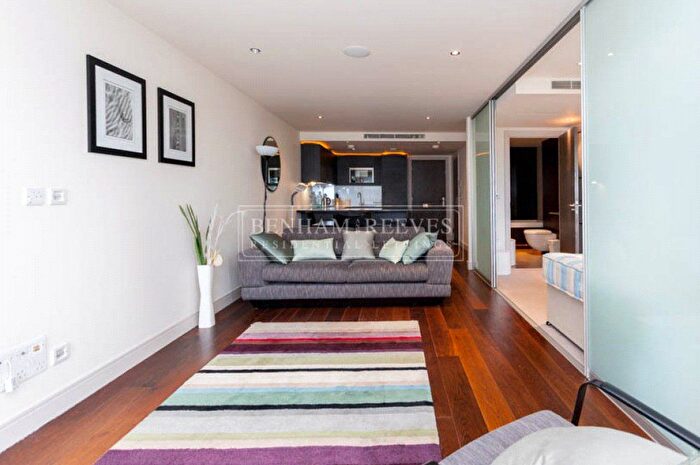 Studio To Rent In Townmead Road, London, SW6