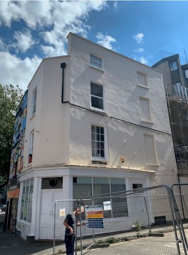 5 Bedroom Block Of Flats To Rent In King Square Avenue, Bristol, BS2