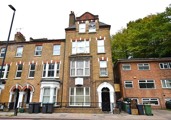 Studio To Rent In Archway Road, London, N6