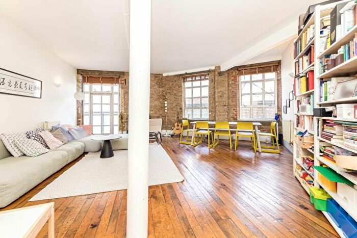2 Bedroom Flat To Rent In Dingley Place, London, EC1V