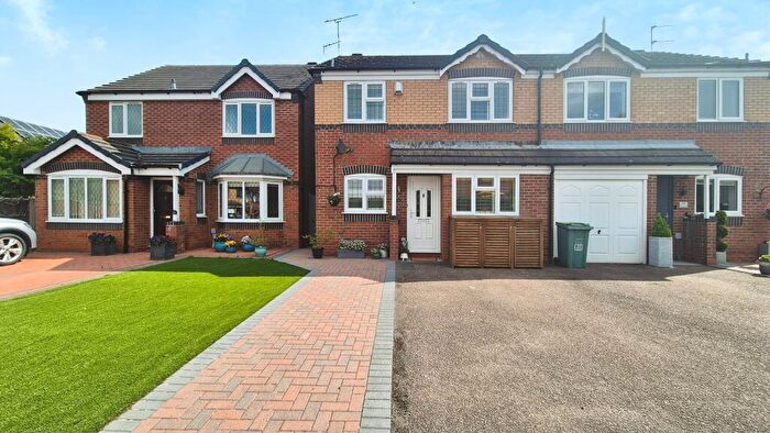 3 Bedroom Semi-Detached House For Sale In Saxifrage Drive, Stone, ST15