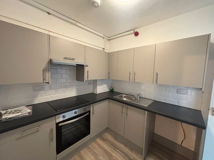 1 Bedroom Flat To Rent In Union Street, Torquay, TQ2