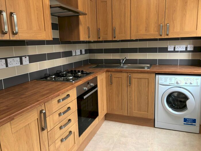 1 Bedroom Flat To Rent In Sutton Parade, Church Road, London, NW4