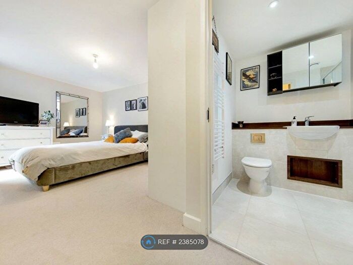 2 Bedroom Flat To Rent In Milles Square, Brixton, London, SW9