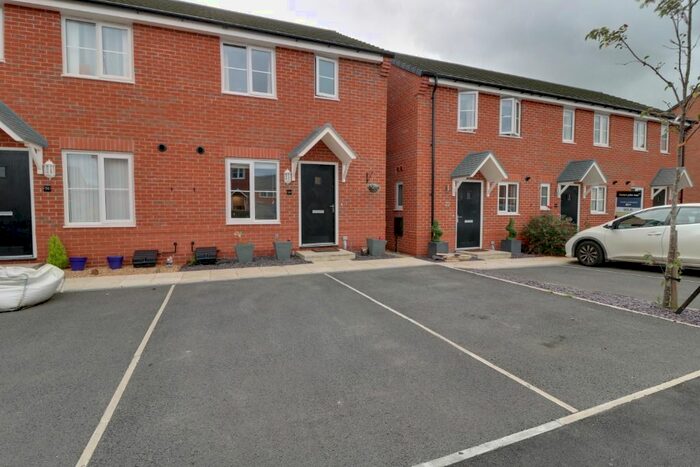 3 Bedroom Semi-Detached House To Rent In Pickering Croft Place, Crewe, CW1