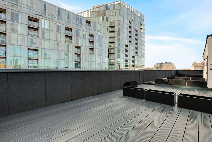 3 Bedroom Flat For Sale In Meridian Point, SE8