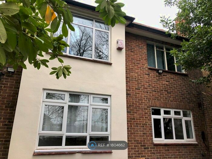 1 Bedroom Maisonette To Rent In Leigham Court Road, London, SW16