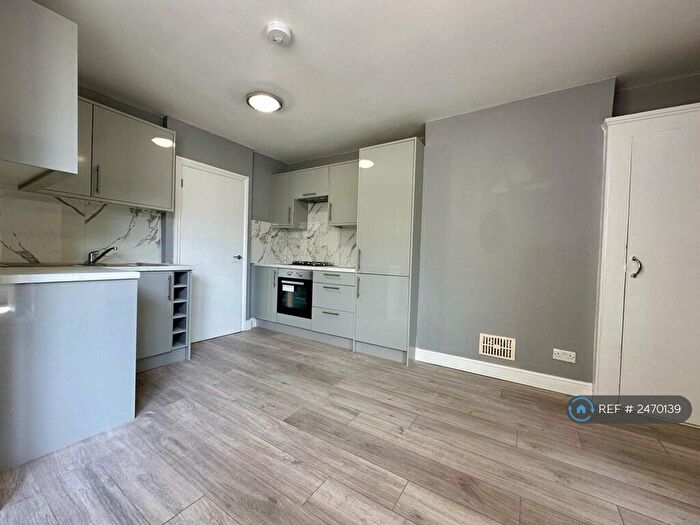 2 Bedroom Flat To Rent In Gonville Road, London, CR7