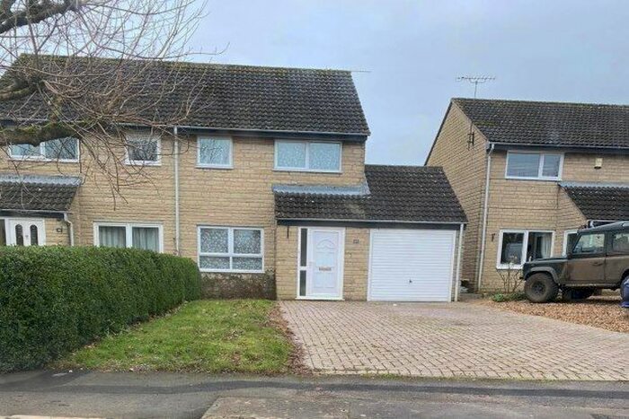 3 Bedroom Property To Rent In The Close, Chippenham, SN14