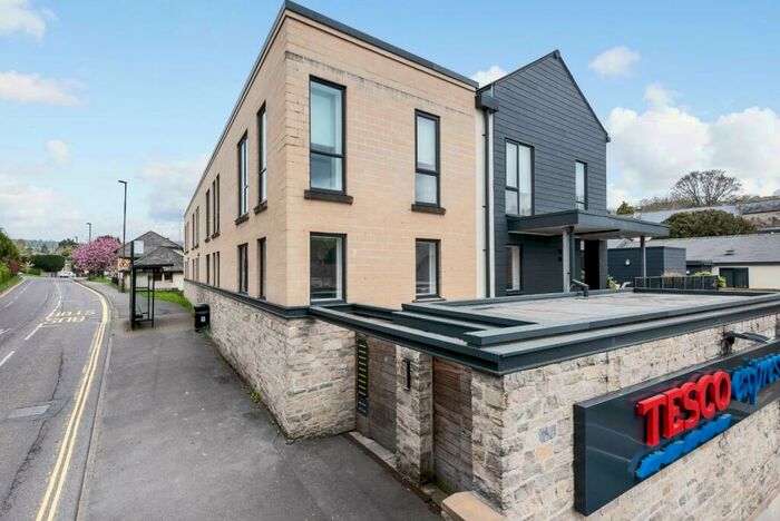 2 Bedroom Flat To Rent In Crown Road, Weston, Bath, BA1