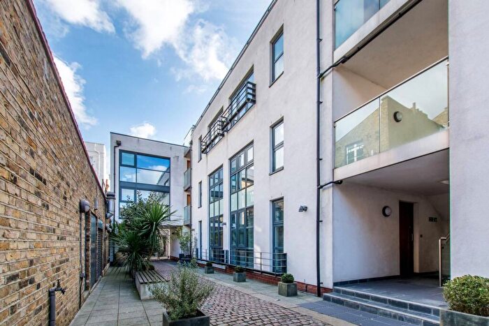 1 Bedroom Flat To Rent In Marmion Mews, Battersea, London, SW11