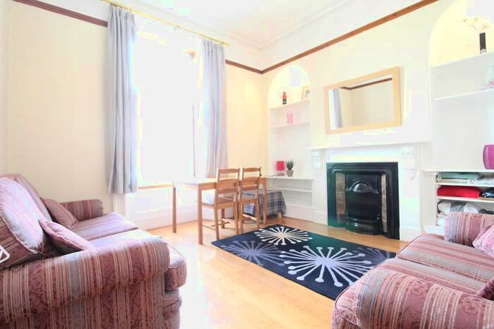 2 Bedroom Flat To Rent In King Street, First Right, AB24