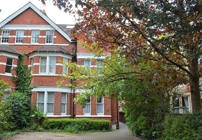 3 Bedroom Flat To Rent In Woodstock Road, Oxford, OX2