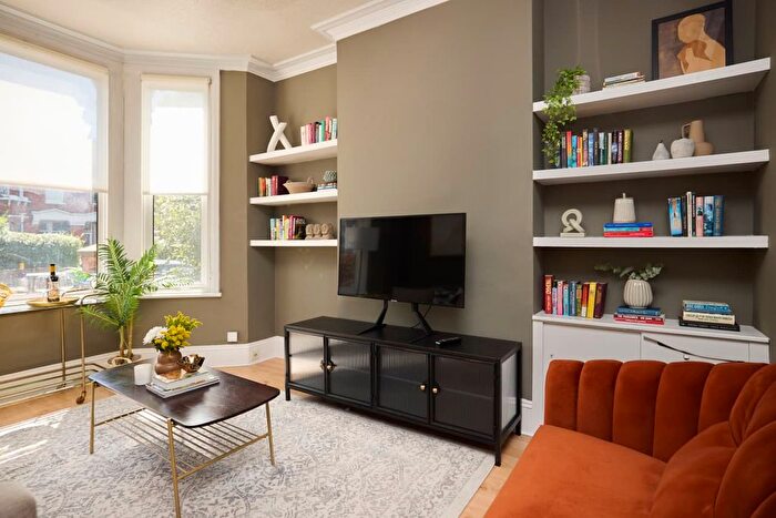 2 Bedroom Flat To Rent In Furness Road, London, NW10