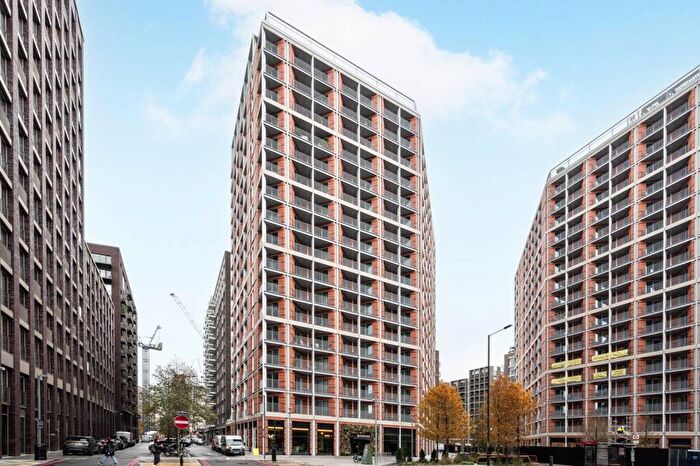 2 Bedroom Flat To Rent In Bloom West, Nine Elms, Nine Elms, London, SW11
