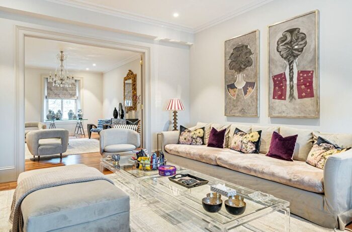 4 Bedroom Flat For Sale In Westbourne Terrace, London, W2
