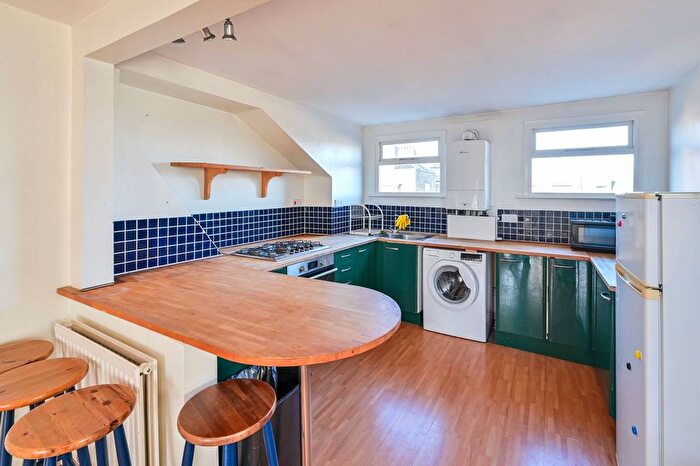 1 Bedroom Flat To Rent In Glengarry Road, East Dulwich, London, SE22