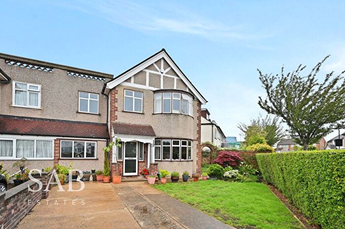 4 Bedroom Semi-detached House For Sale In Greenway Gardens, Greenford, UB6