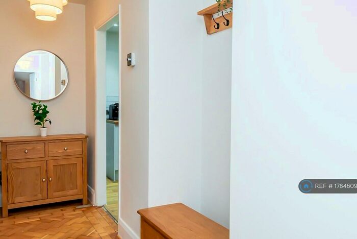 2 Bedroom Flat To Rent In Brighton Road, Purley, CR8