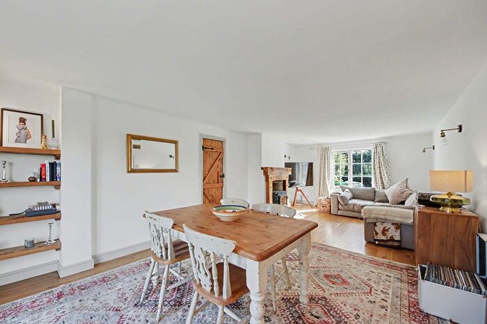 3 Bedroom Semi-detached House For Sale In Ashton Lane, Bishops Waltham, SO32