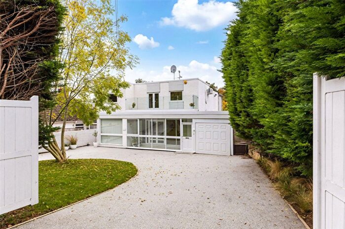 5 Bedroom Detached House For Sale In Hammersley Lane, High Wycombe, Buckinghamshire, HP13