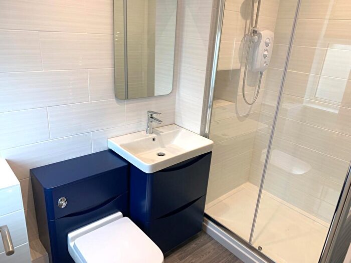 2 Bedroom Apartment To Rent In Buxton Road; Disley., SK12