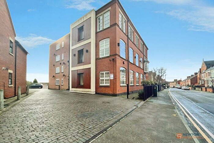 2 Bedroom Flat For Sale In Shilton Road, Barwell, LE9