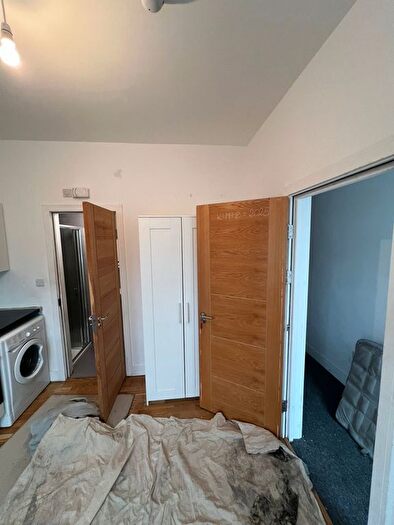 Studio To Rent In Albion Road, Hounslow, TW3