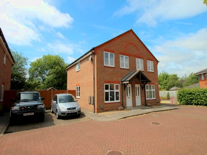 2 Bedroom Semi-Detached House To Rent In Holt Row, Bedford, MK42