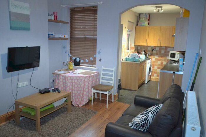 3 Bedroom Property To Rent In Slack Lane, DE22