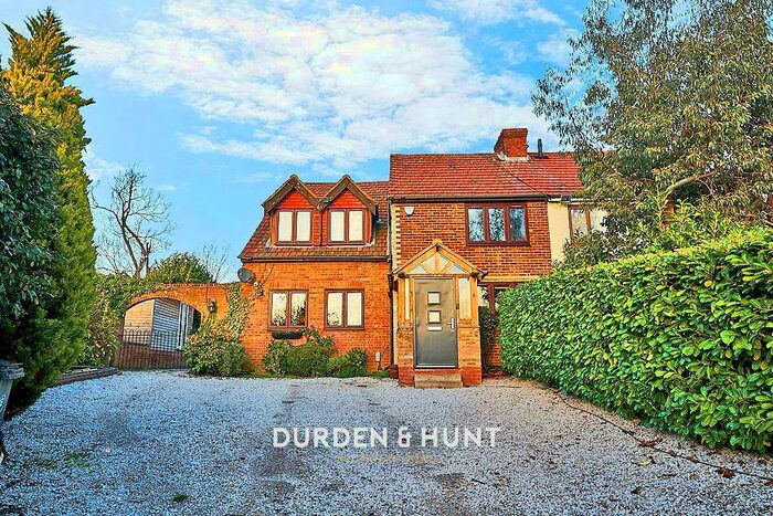 4 Bedroom Semi-Detached House For Sale In Skinners Farm Cottages, Stapleford Tawney, RM4