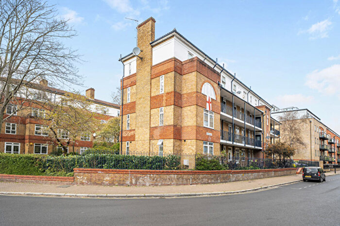 3 Bedroom Apartment For Sale In Rotherhithe Street, London, SE16