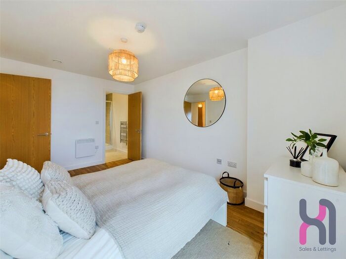 2 Bedroom Flat To Rent In Media City, Michigan Point Tower D, Michigan Avenue, Salford, M50