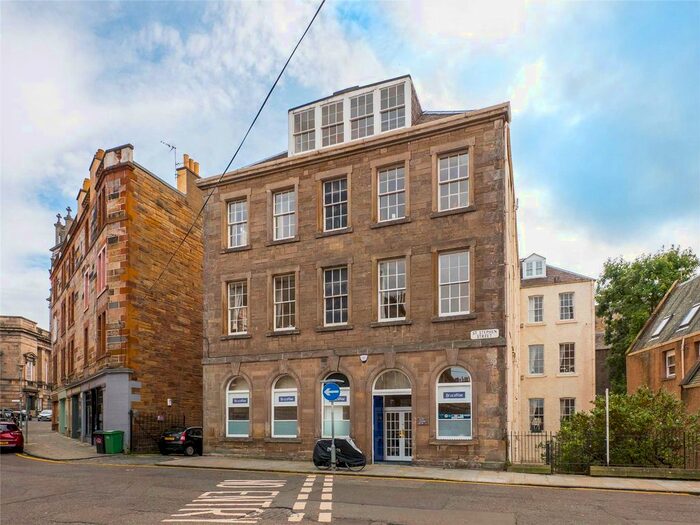 2 Bedroom Flat To Rent In St Stephen Street, Edinburgh, EH3
