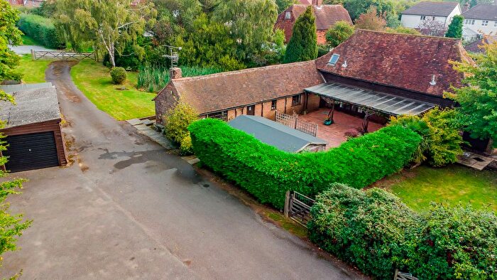 5 Bedroom Detached House For Sale In The Barn, Marden Road, Staplehurst, Kent, TN12