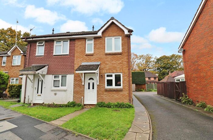2 Bedroom Semi Detached House For Sale In Brookside Way, West End, SO30