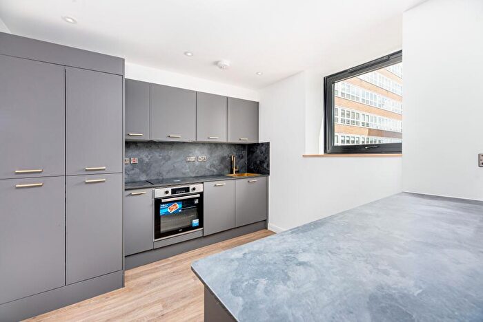 2 Bedroom Flat To Rent In Bishopgate Gardens, Bishopgate, Preston, PR1