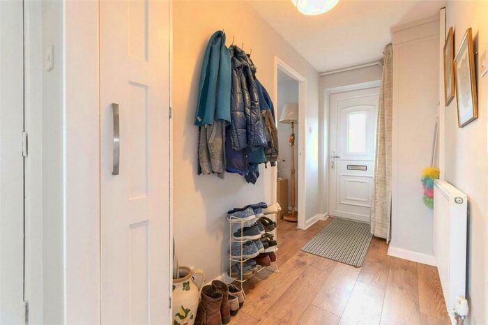 2 Bedroom Bungalow For Sale In Glebe Road, Biggleswade, Bedfordshire, SG18
