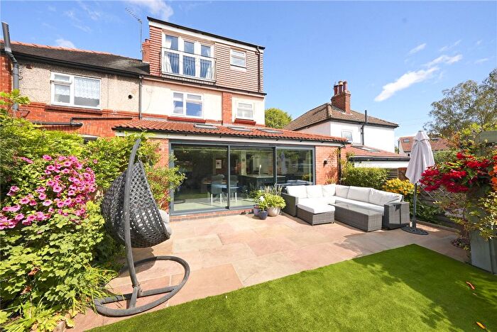 4 Bedroom Semi Detached House For Sale In Moorgarth Avenue, York, North Yorkshire, YO24