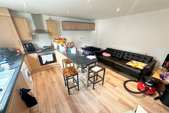 5 Bedroom House To Rent In Mayorswell Field, Durham, DH1