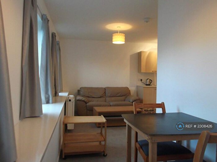 2 Bedroom Flat To Rent In Belmont Road, Aberdeen, AB25