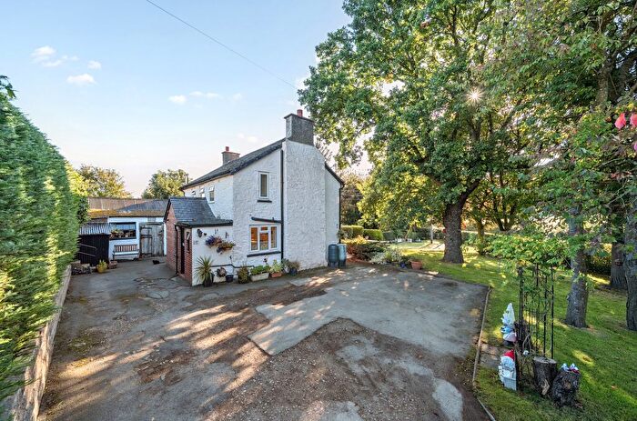 3 Bedroom Semi-Detached House For Sale In Llanfyllin, Powys, SY22