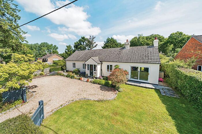4 Bedroom Bungalow For Sale In Blacknest Road, Blacknest, Alton, Hampshire, GU34